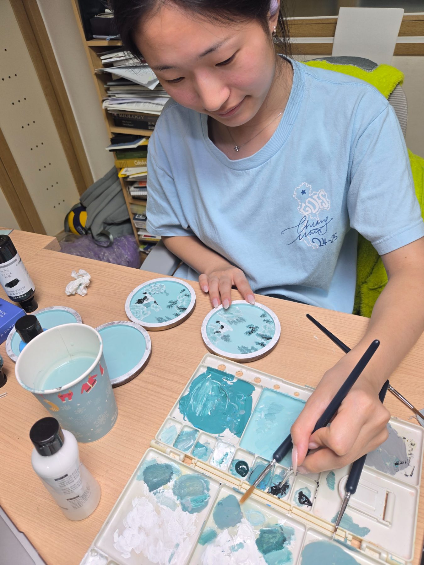Painting the crane-and-pine coasters